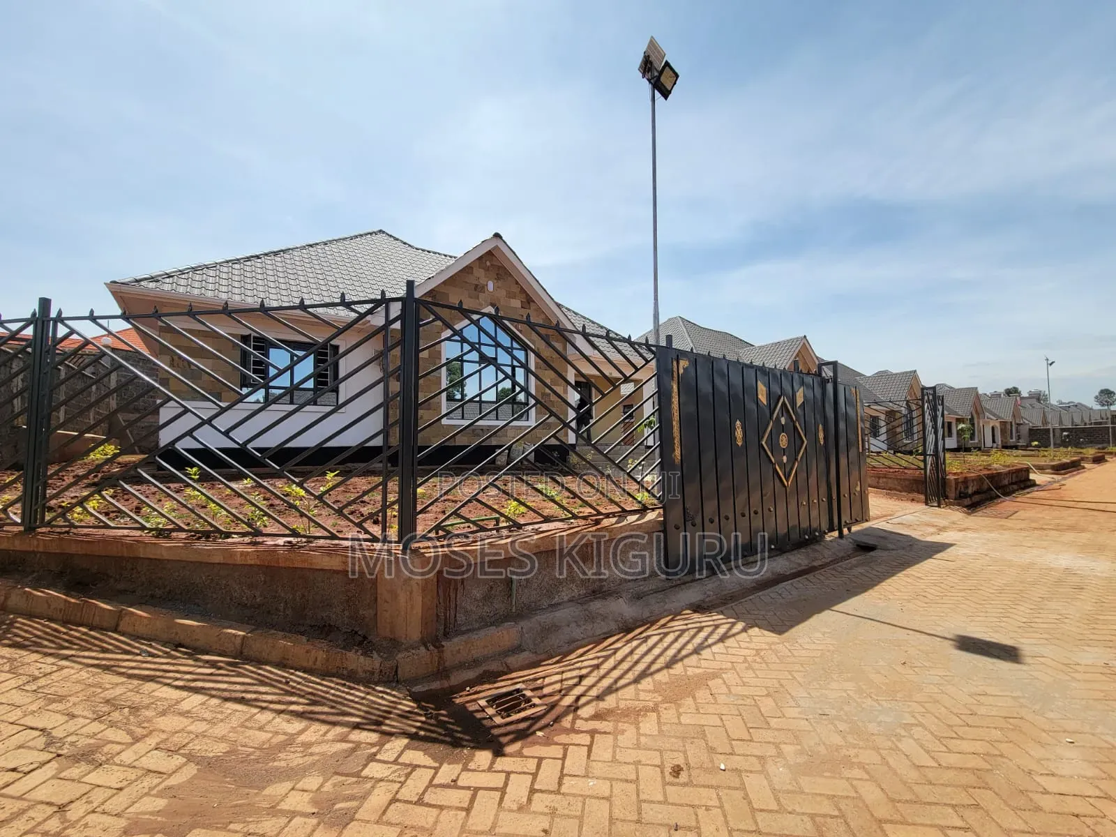 3bdrm Bungalow in Kenyatta Road for rent in Kenyatta Road / Theta 