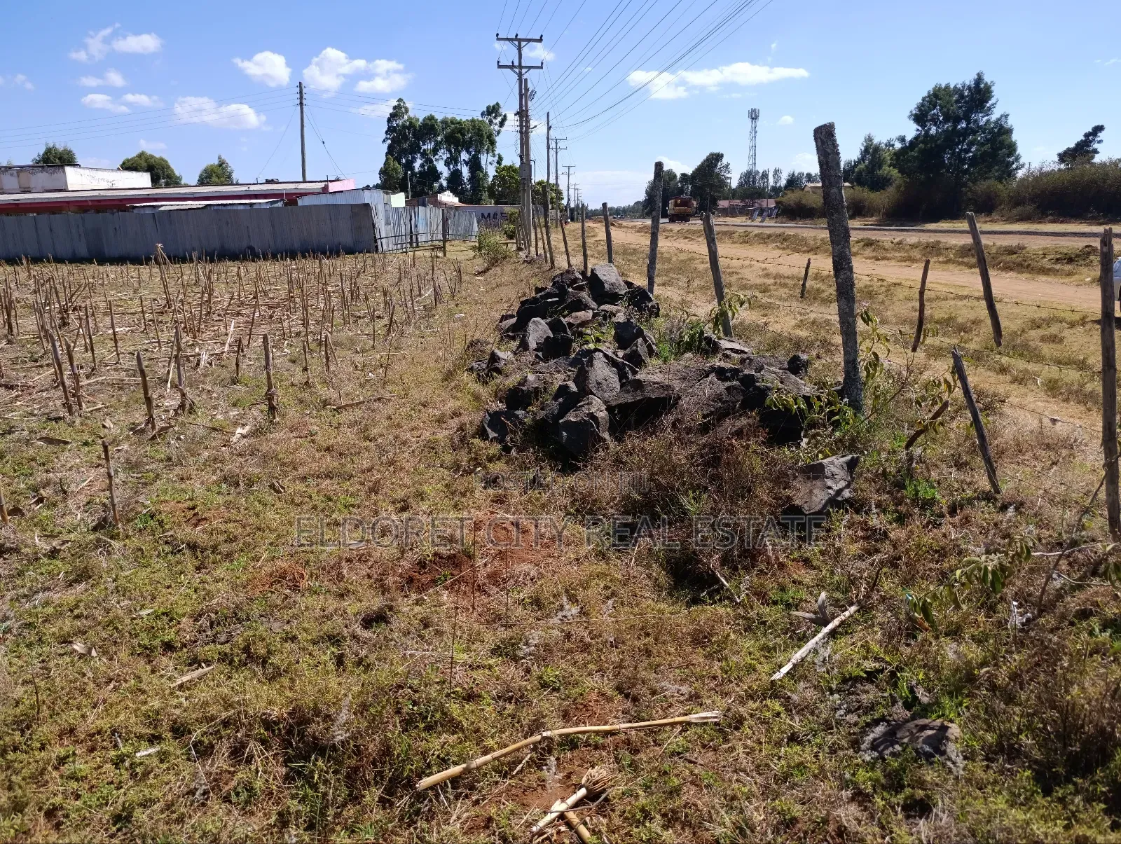 1/4 Plot Touching Tarmac Mti Moja in Eldoret CBD