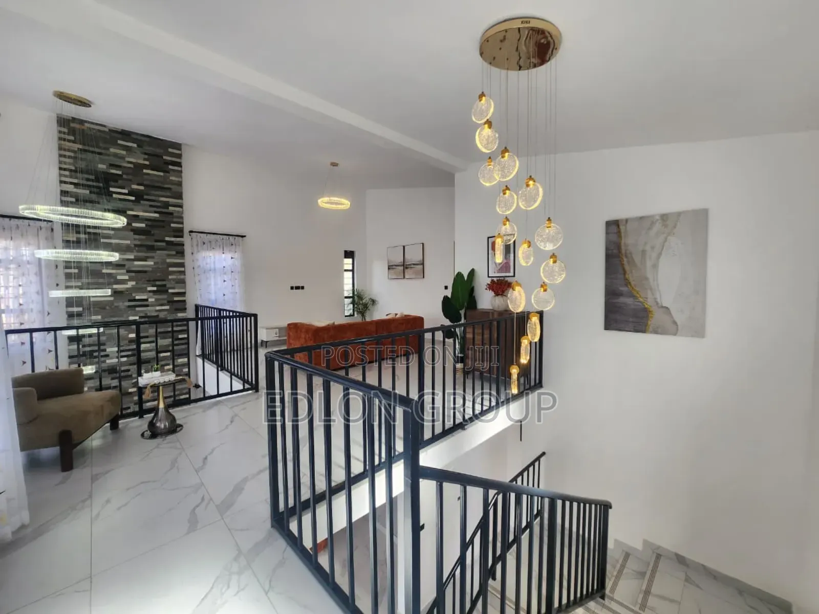 4bdrm Maisonette in Zambezi/Sigona for sale in Zambezi/Sigona