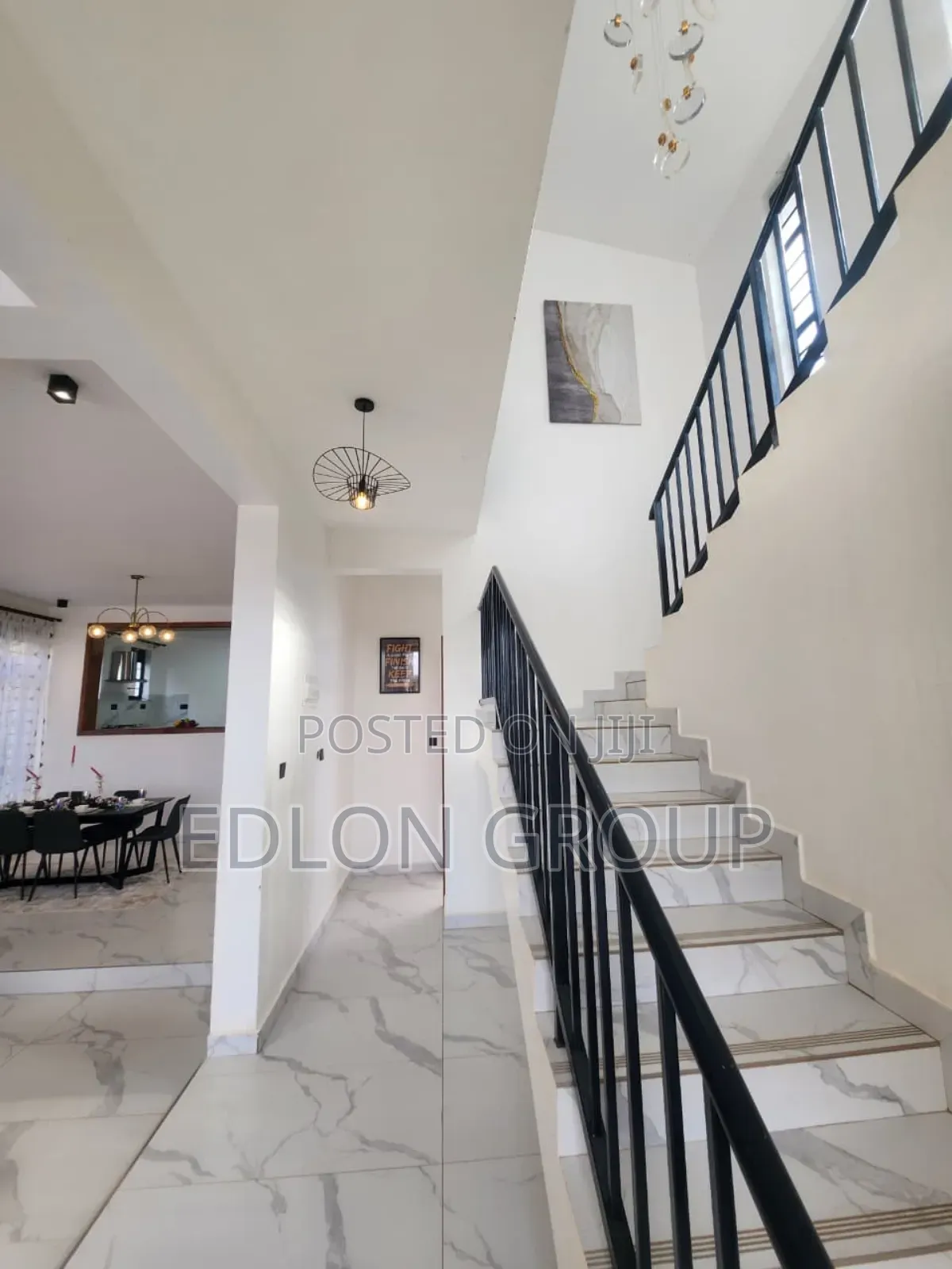 4bdrm Maisonette in Zambezi/Sigona for sale in Zambezi/Sigona