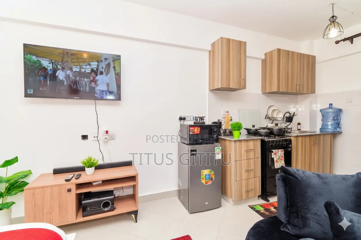 Balcony Studio Airbnb in Ngara | Near CBD Thika Rd | in Ngara