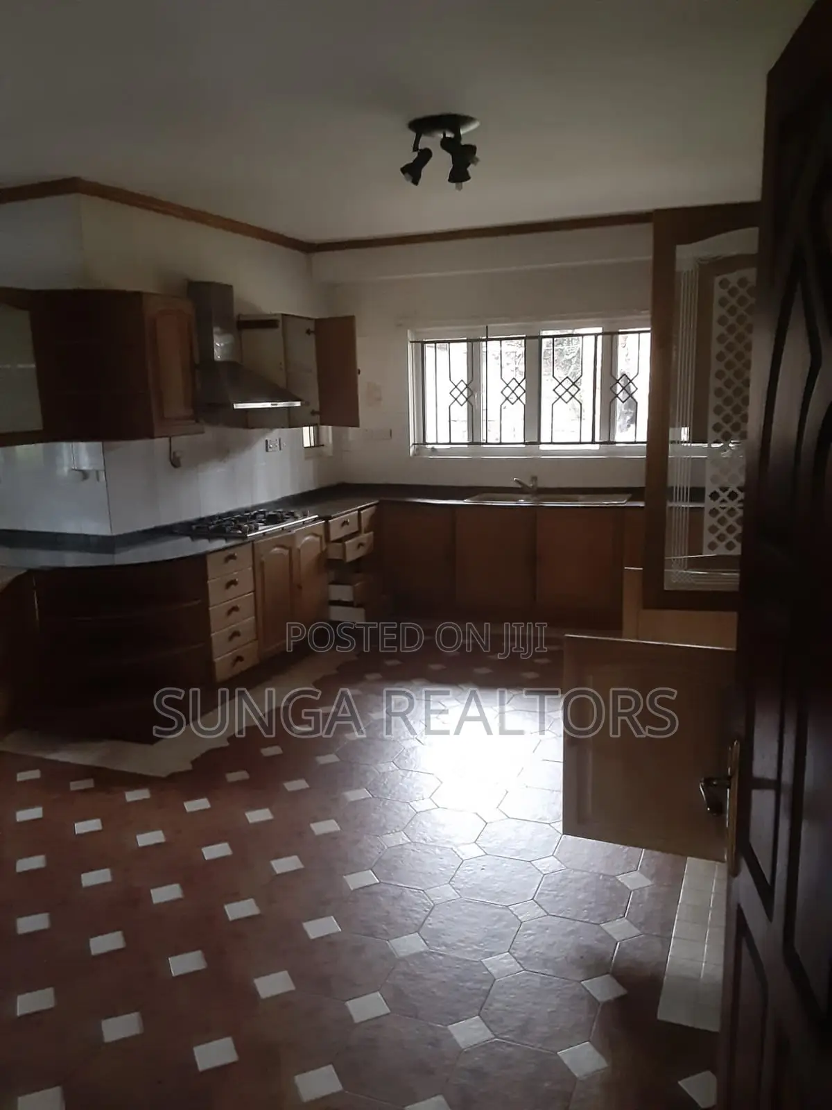 4bdrm House in Lakeview Estate for rent in Lakeview Estate