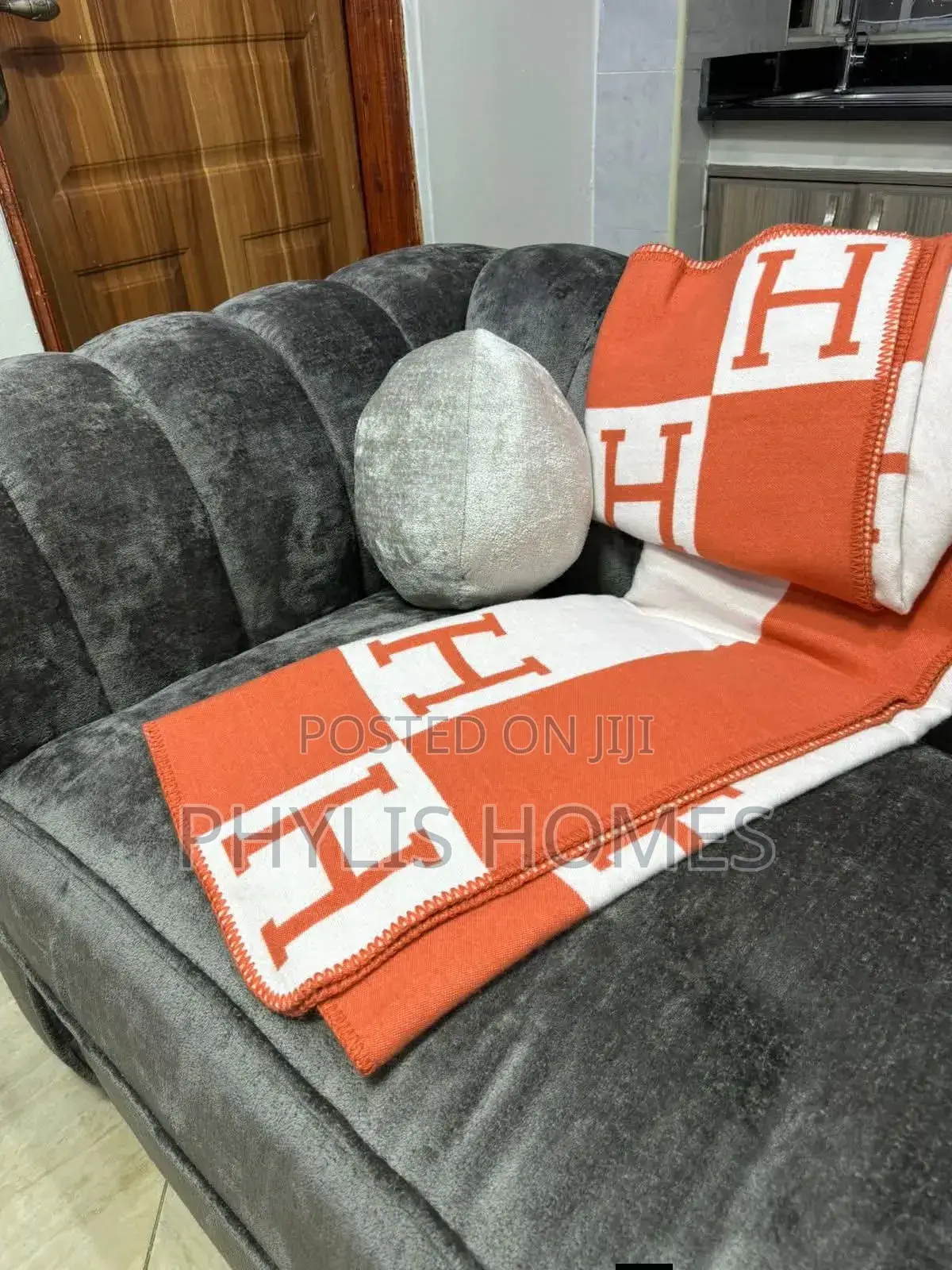 Cozy Furnished Studio in Attic South B in South B