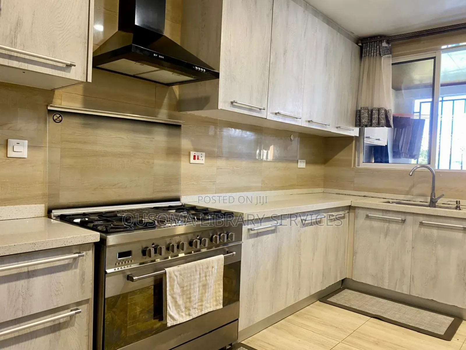 Furnished 4bdrm Apartment in Valley Arcade for sale in Valley Arcade