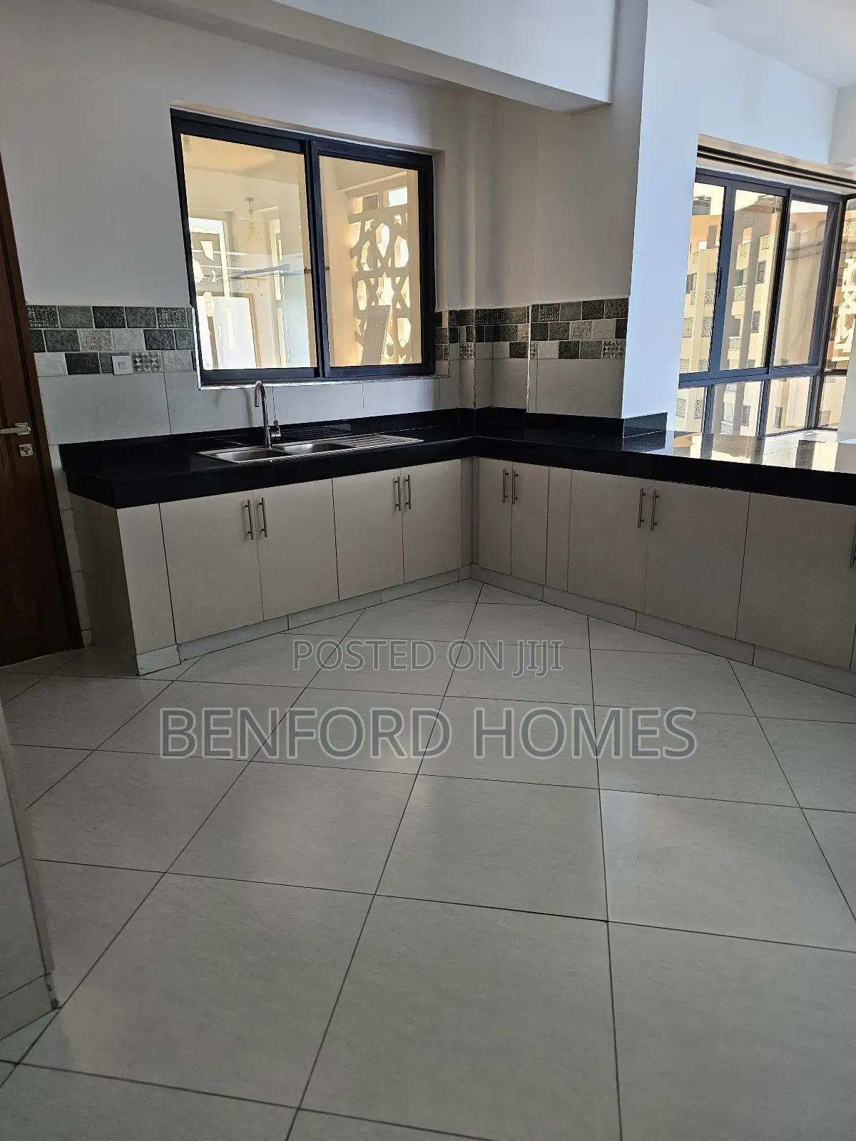 3bdrm Apartment in Nyali for sale in Nyali