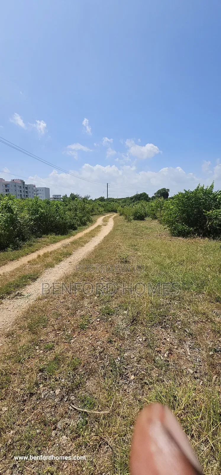 2 And Quarter Acre Piece Of Land On Sale Shanzu Mombasa in Shanzu