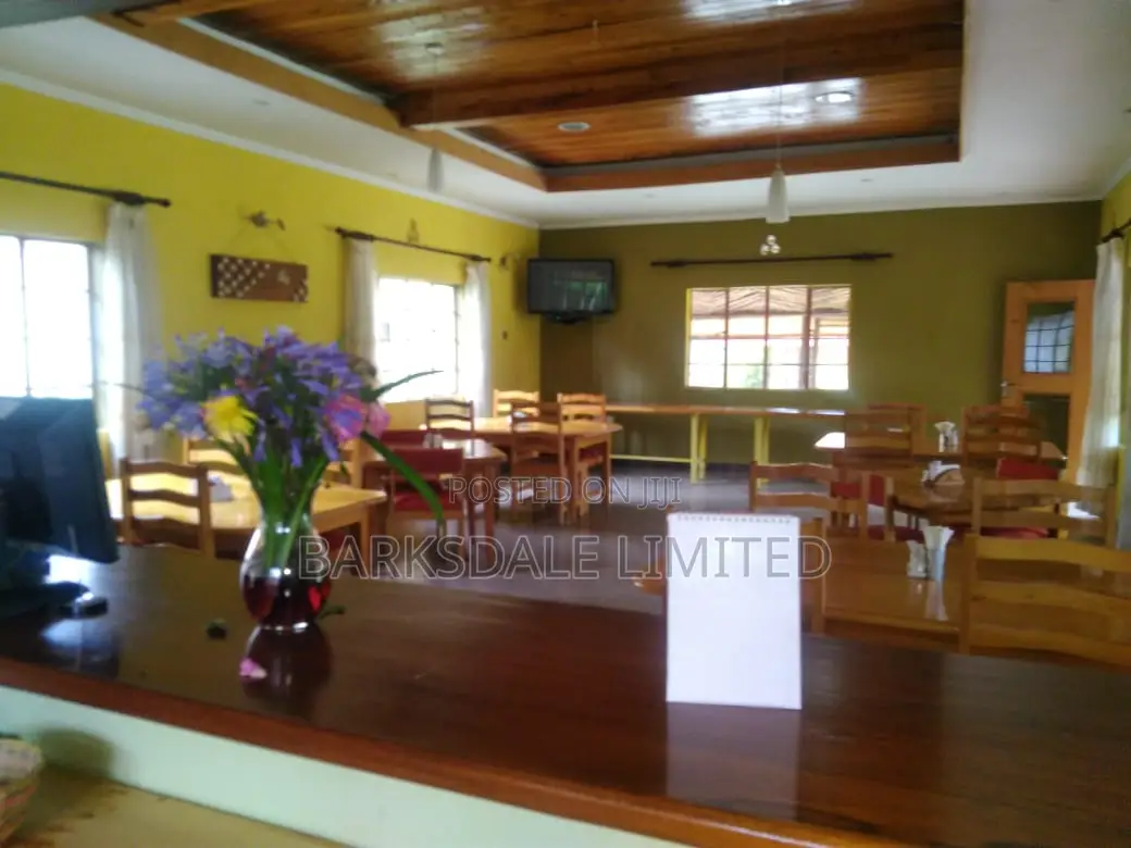 Gilgil Retreat Luxury Resort 2 Acres Tents Bar Restaurant Boardroom, in Elementaita