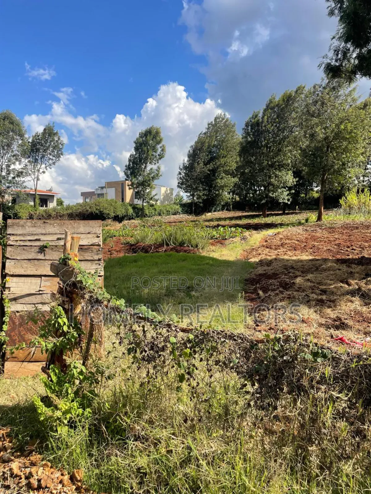 Quarter Acre Plot for Sale in Kerarapon Drive. Red Soil. Nice Views in Kerarapon