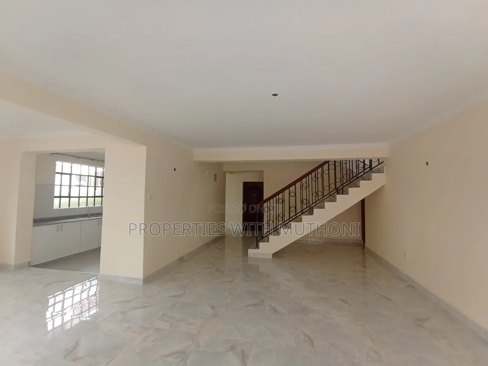 4bdrm Maisonette in Oluulua for sale in Oluulua