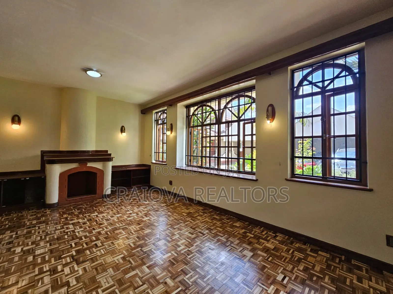 5bdrm Townhouse/Terrace in Lavington for sale in Lavington