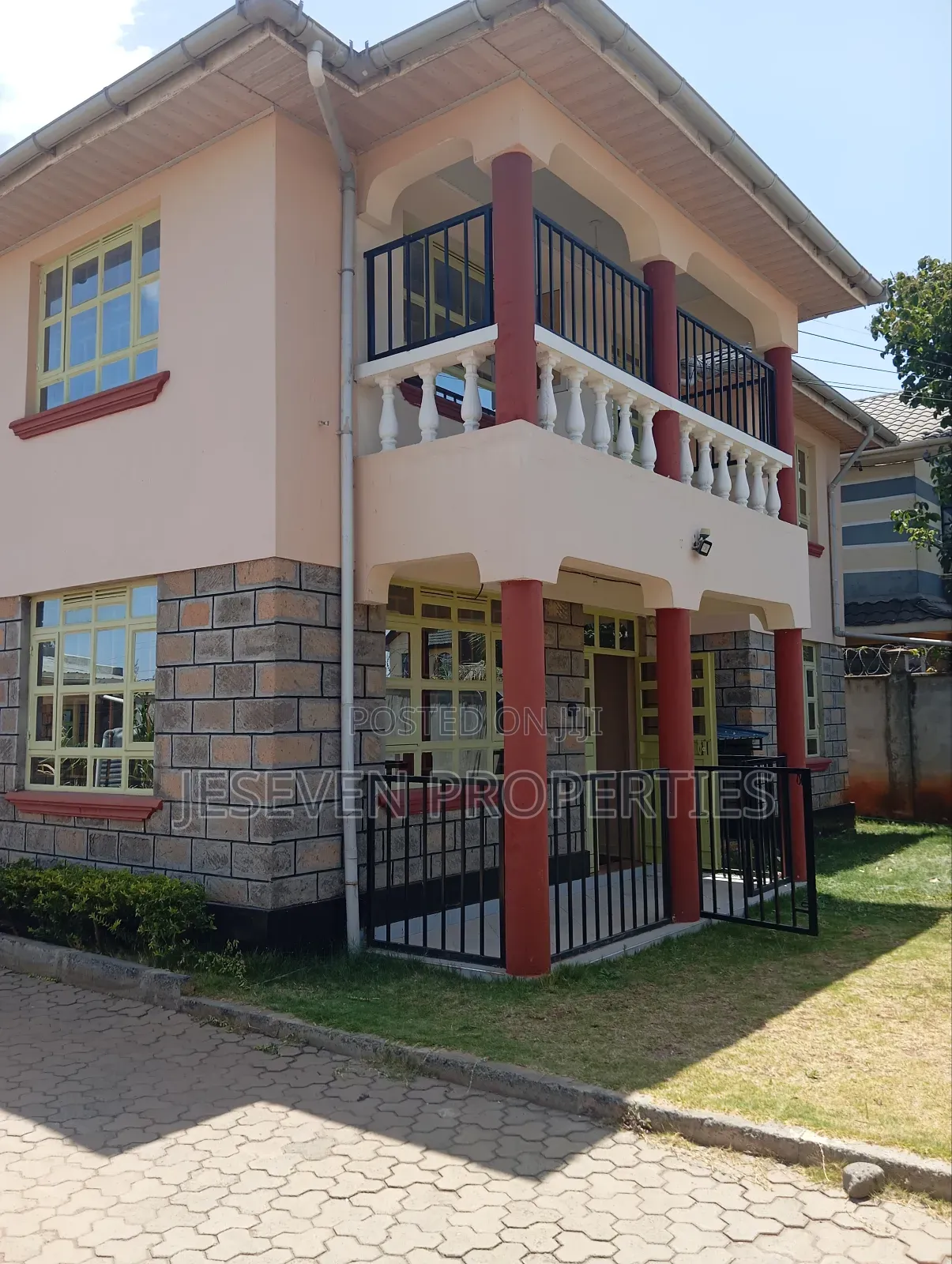 4bdrm Mansion in In A Gated Court, Gateway Mall Area for rent in Gateway Mall Area