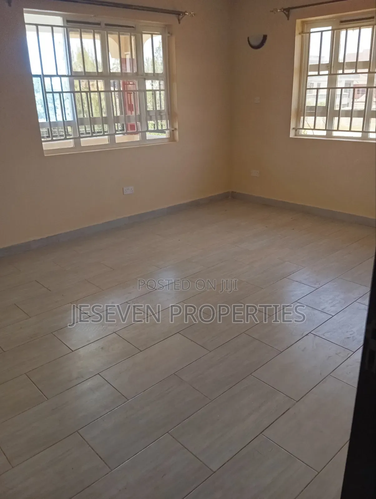 4bdrm Mansion in In A Gated Court, Gateway Mall Area for rent in Gateway Mall Area
