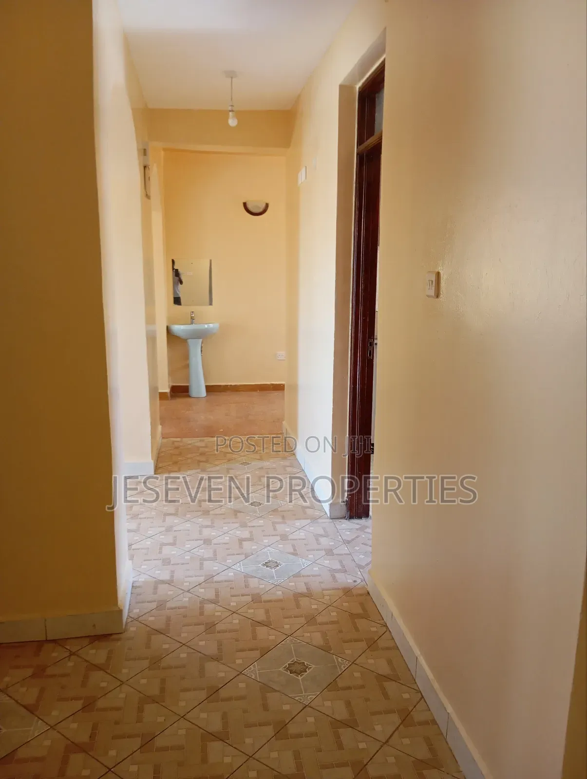 4bdrm Mansion in In A Gated Court, Gateway Mall Area for rent in Gateway Mall Area