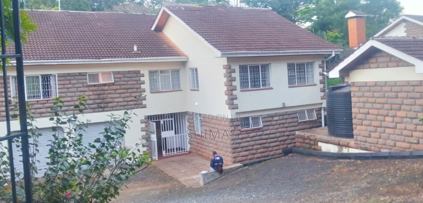 5bdrm Bungalow in Kitisuru for rent in Kitisuru