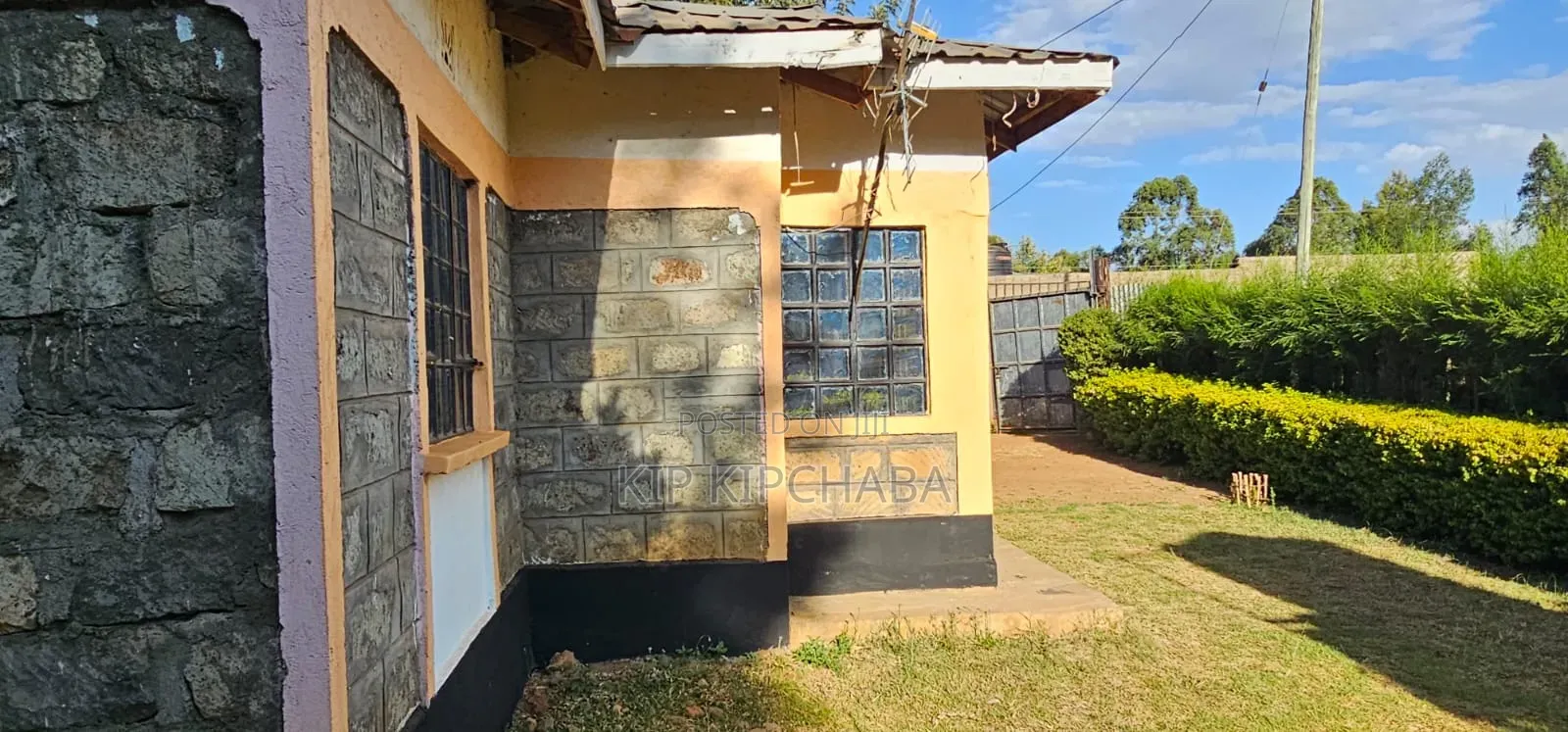 2bdrm Bungalow in Outspan, Racecourse for sale in Racecourse