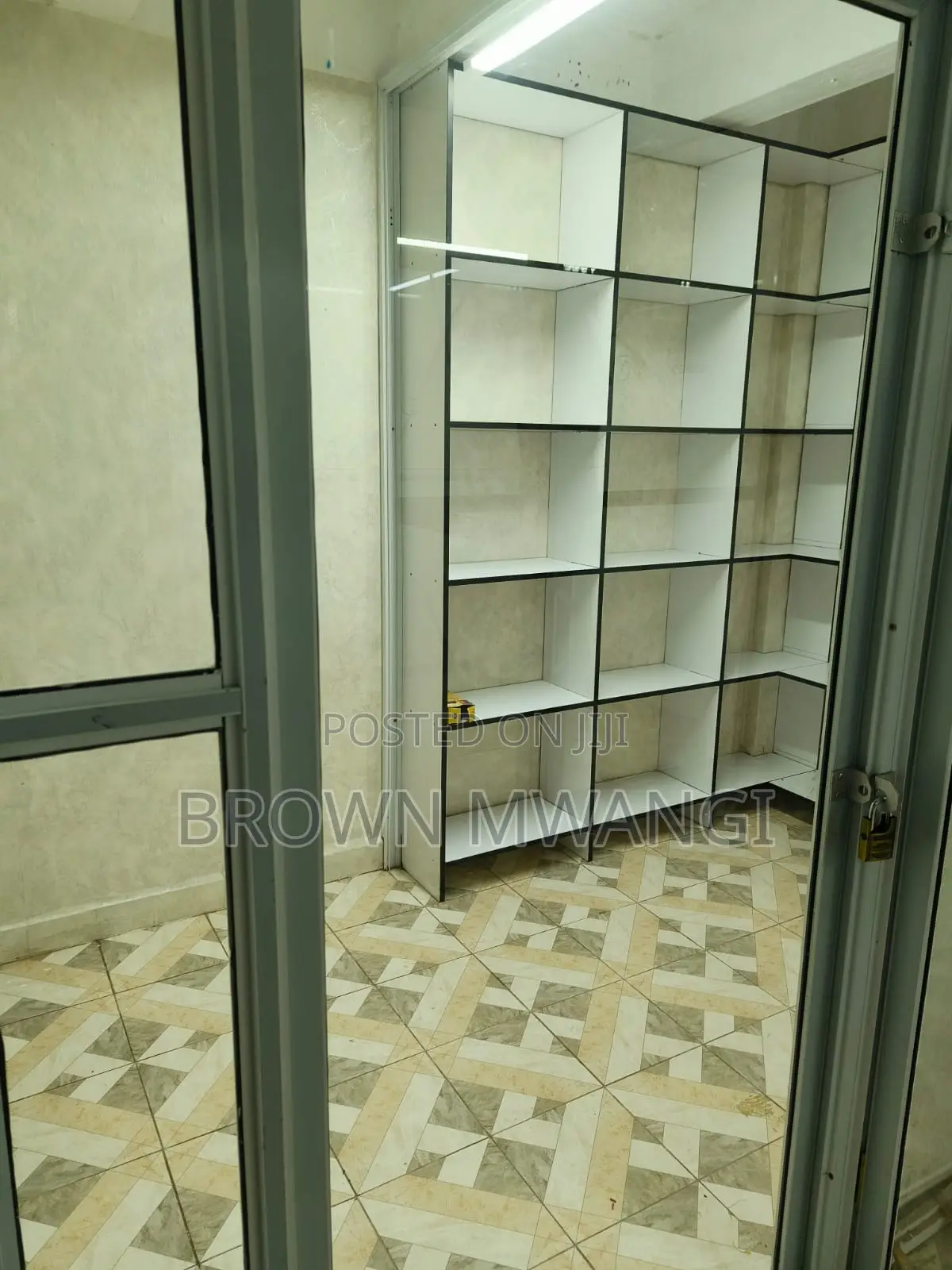 Shop Along Moi Avenue to Let KSHS 25,000 a Month in Nairobi Central
