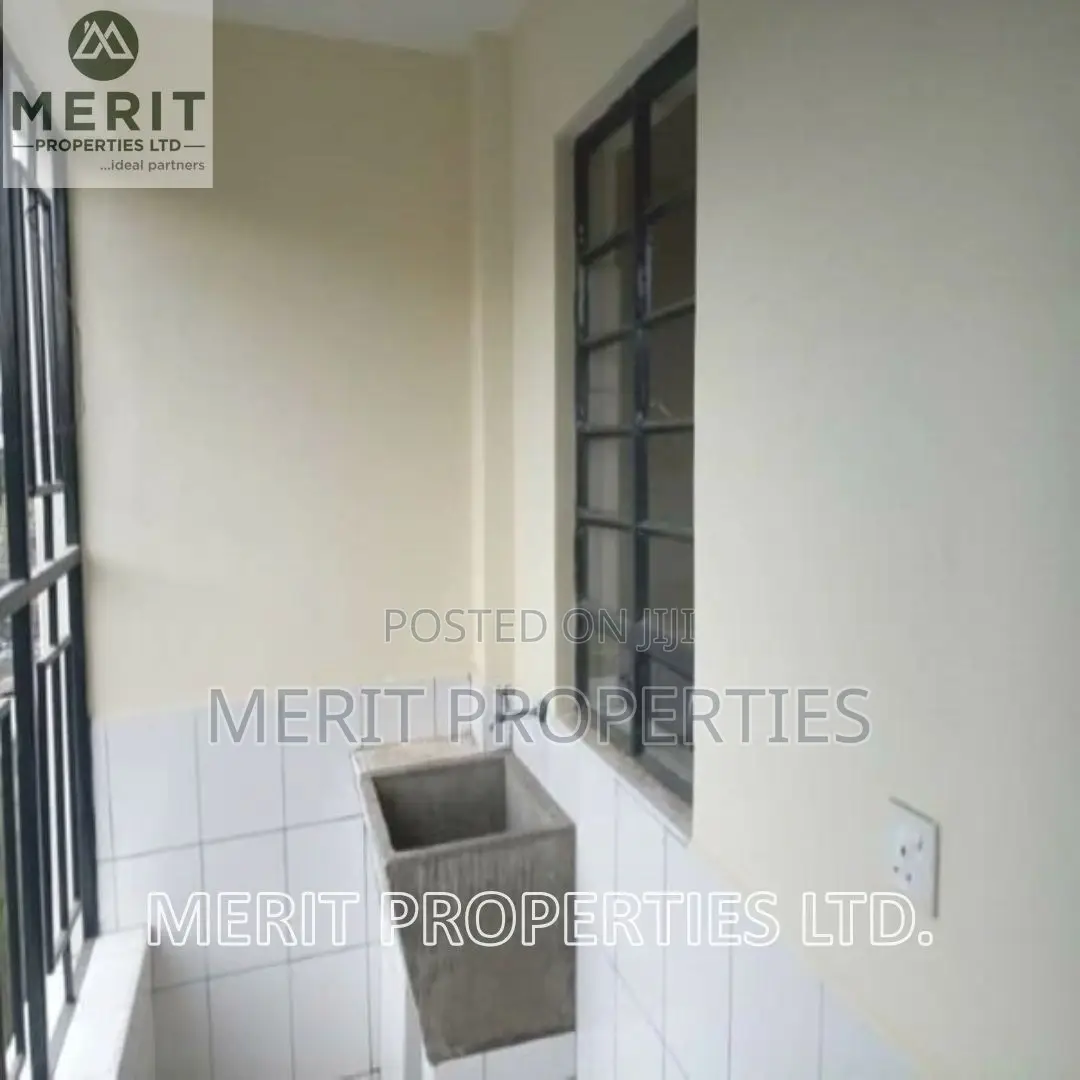 2bdrm Apartment in Palm Mews, Gateway Mall Area for sale in Gateway Mall Area