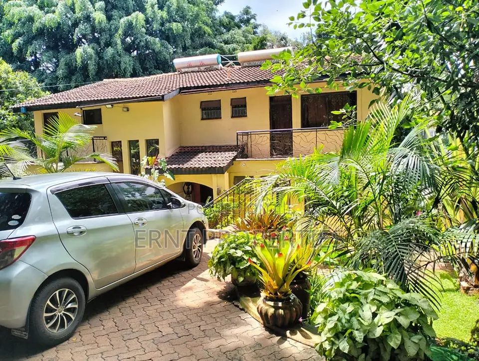 4bdrm Mansion in Njumbi Lane, Muthangari for sale in Muthangari