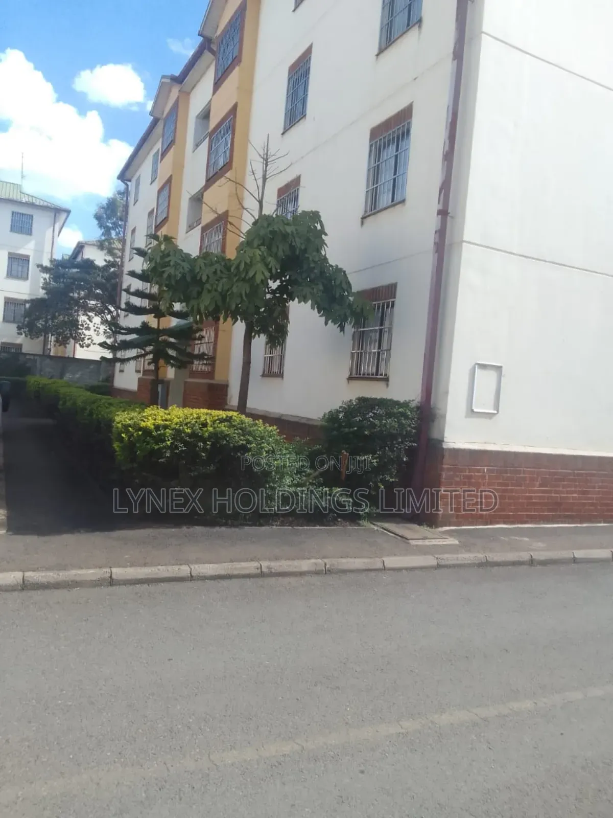3bdrm Apartment in Nyayo Estate for sale in Nyayo Estate