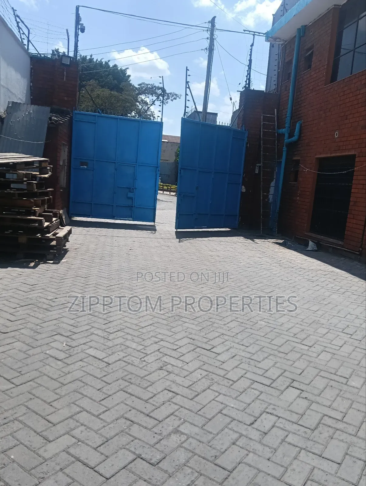 Ware House to Let in Industrial Area in Industrial Area (Nairobi)