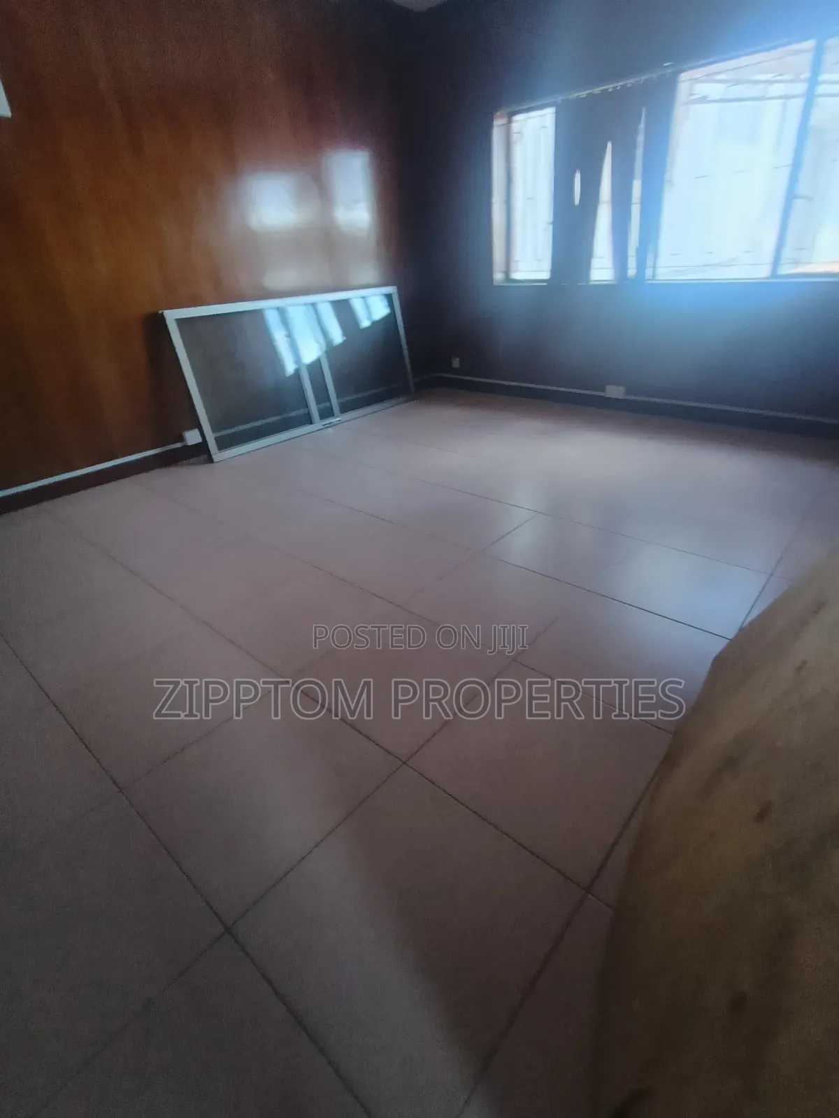 Ware House to Let in Industrial Area in Industrial Area (Nairobi)