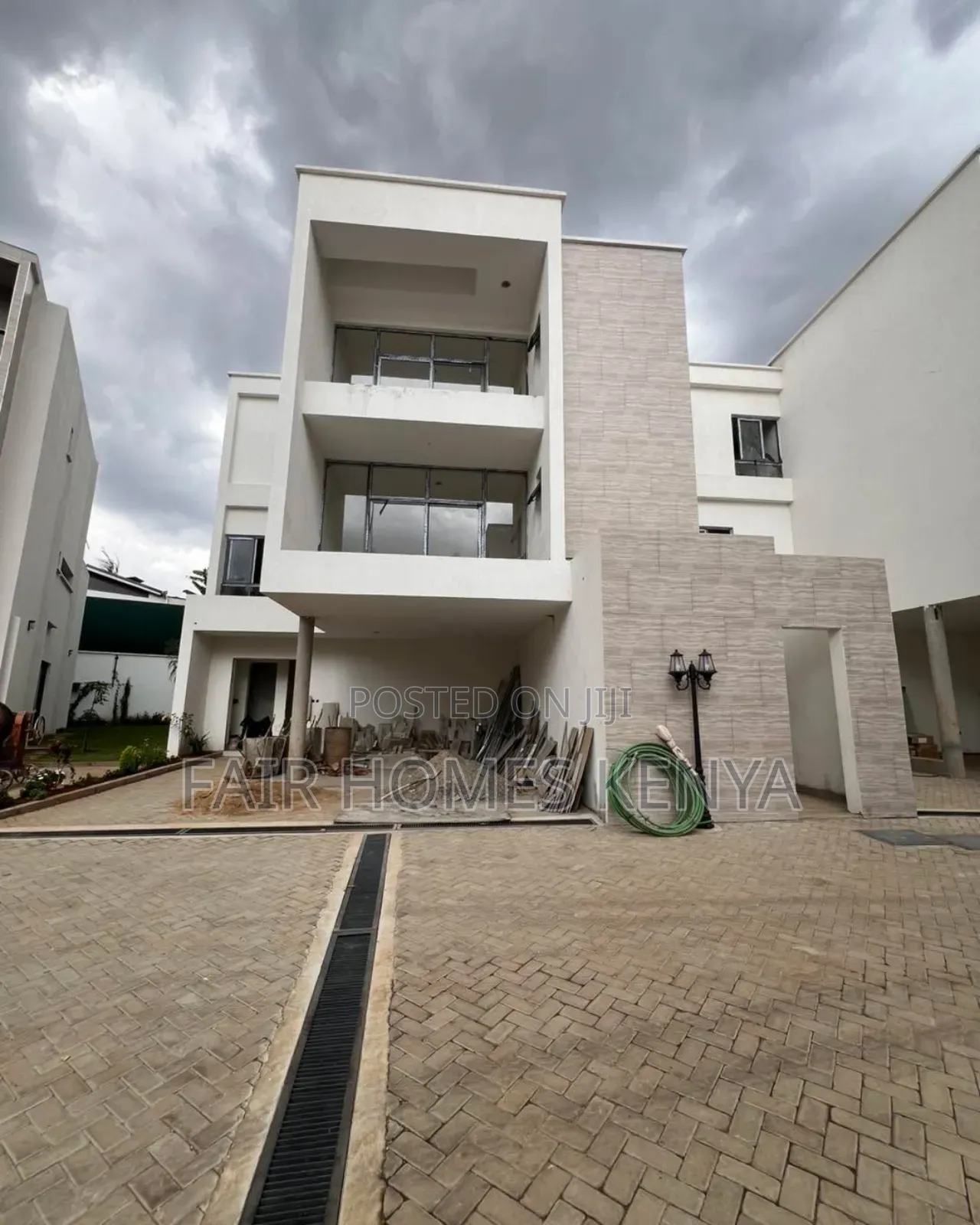 5bdrm Townhouse/Terrace in Lavington Green, Muthangari for sale in Muthangari