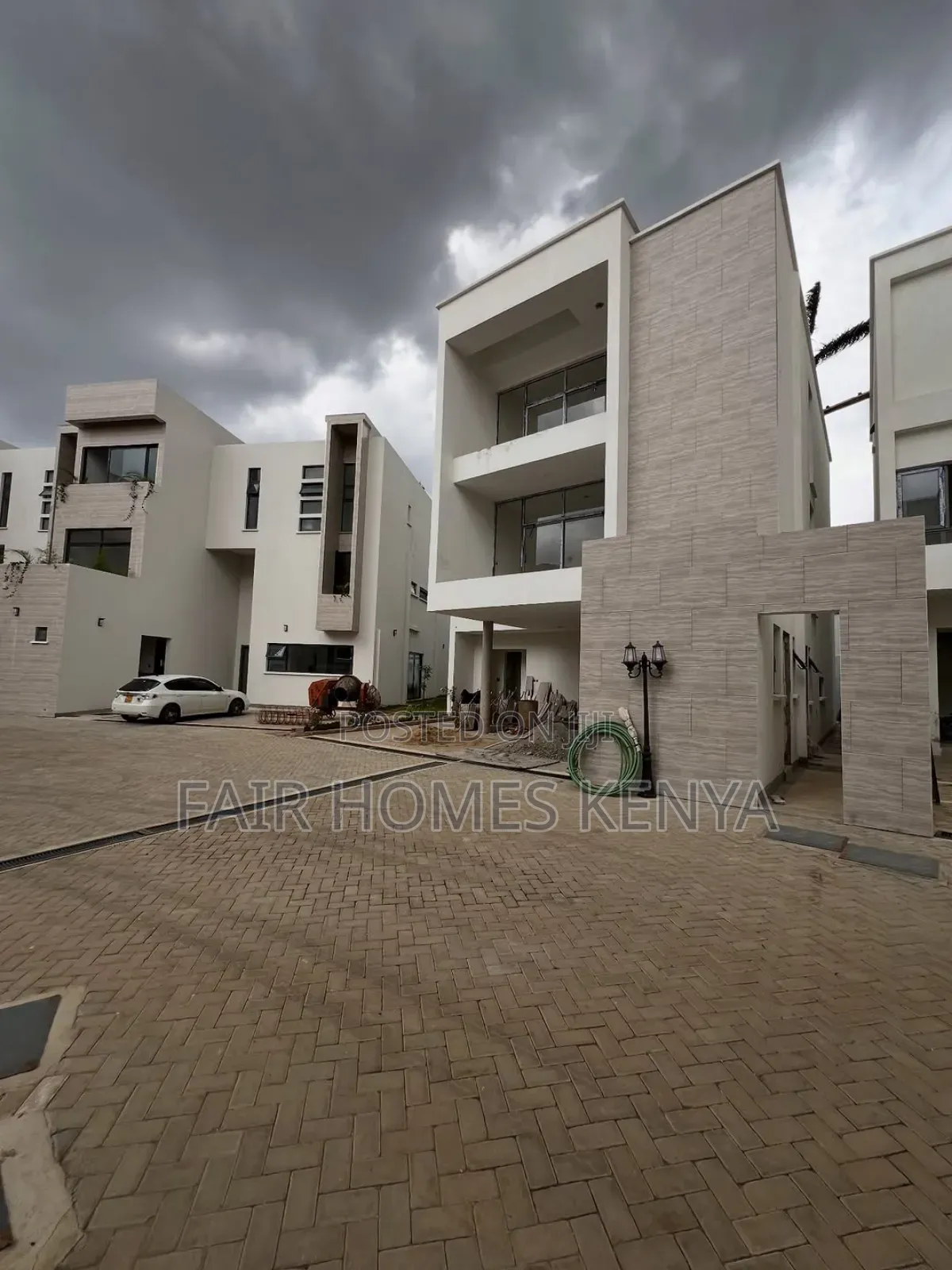 5bdrm Townhouse/Terrace in Lavington Green, Muthangari for sale in Muthangari