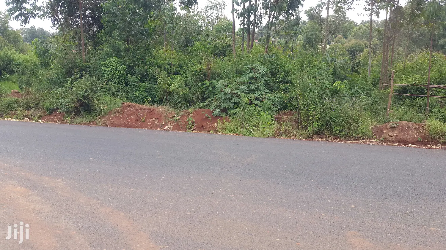 Spacious 50x100ft Plot for Sale: Tarmac Road Access in Kikuyu Ondiri in Kikuyu