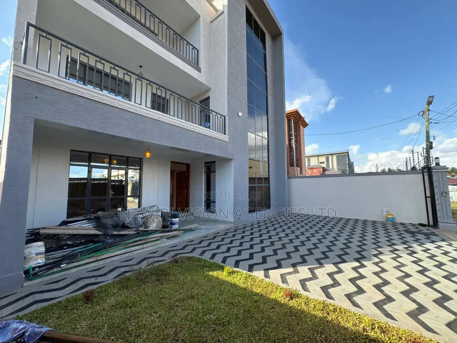4bdrm Mansion in Membley for sale in Membley Estate