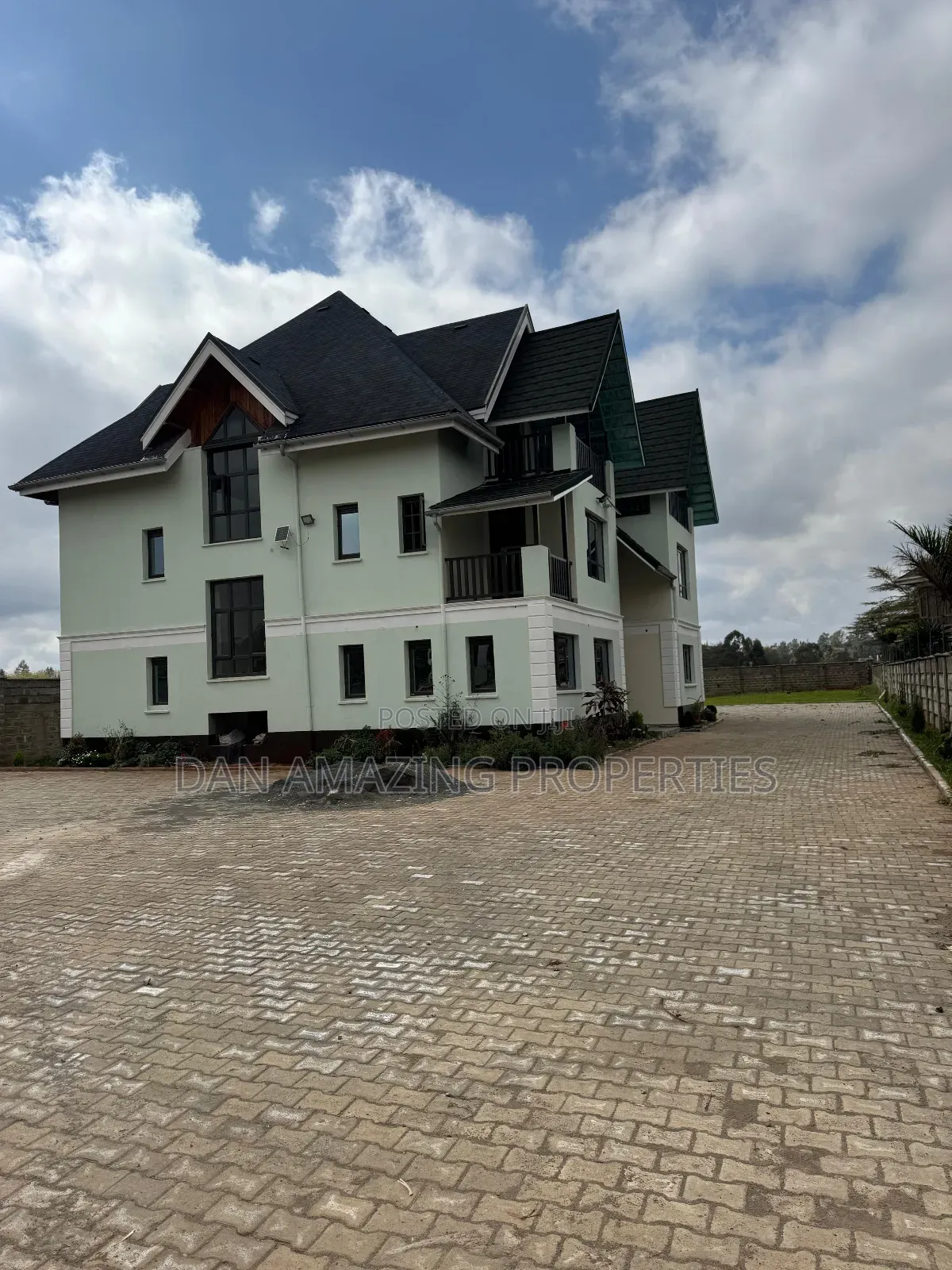 6bdrm Maisonette in Karen Plains On 3/4 for sale in Karen