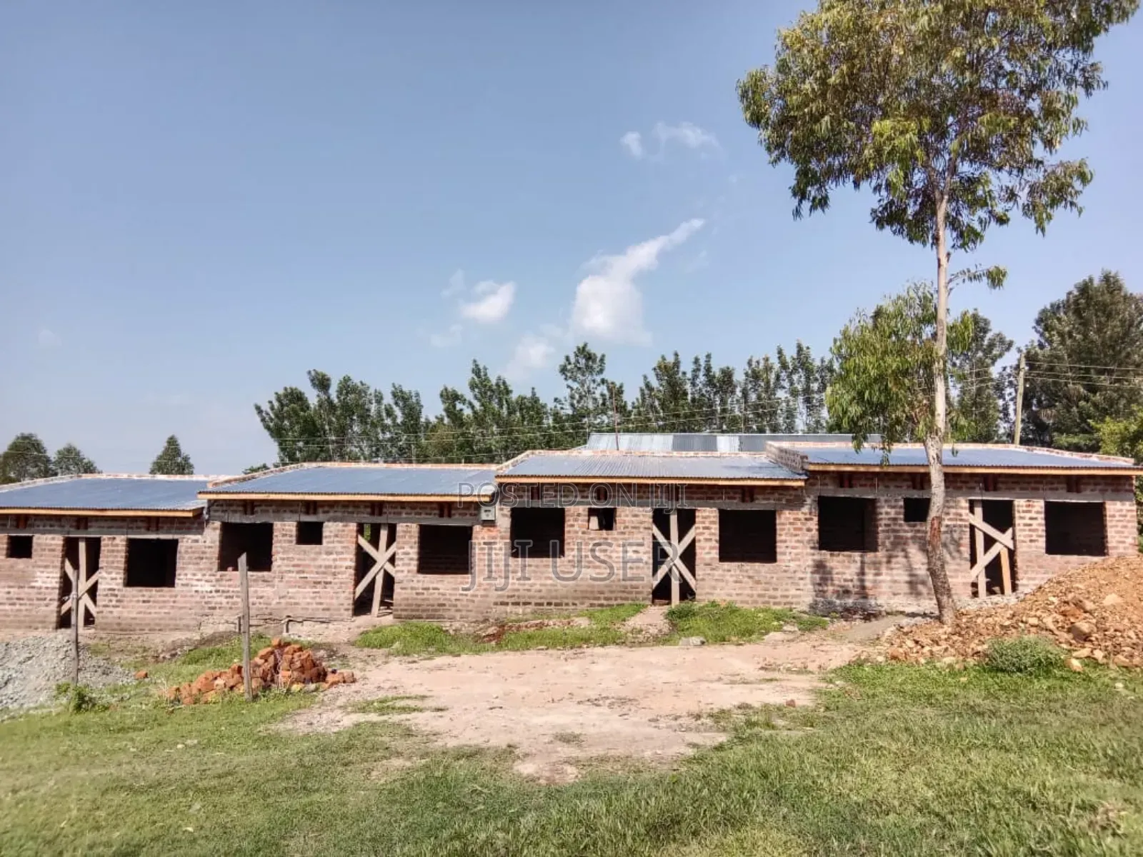 Prime Partially Built Plot in Rodi in Homa Bay East