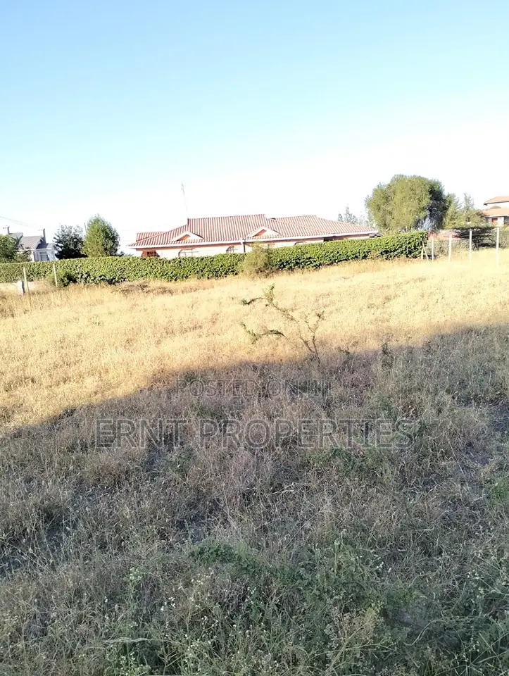 Prime 50x100 Touching Balozi Road Ideal for Commercial Residential! in Kitengela