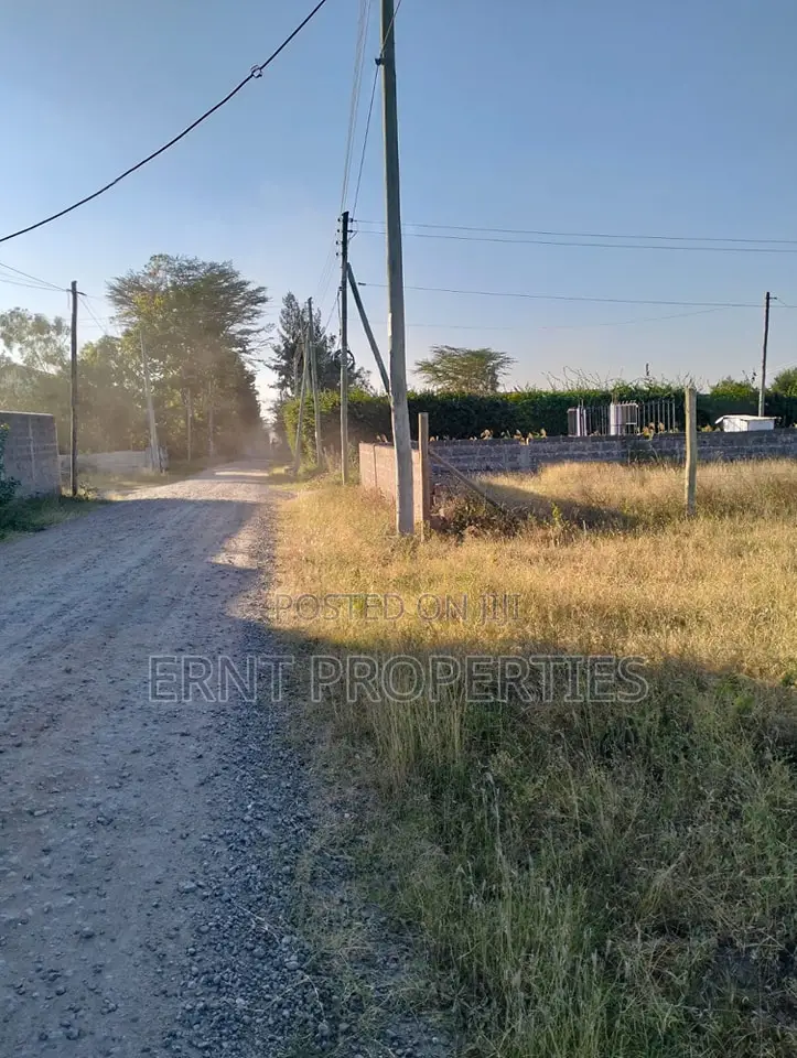 Prime 50x100 Touching Balozi Road Ideal for Commercial Residential! in Kitengela