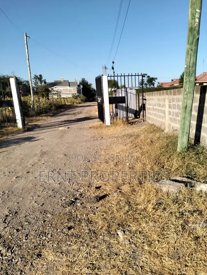 Prime 50x100 Touching Balozi Road Ideal for Commercial Residential! in Kitengela