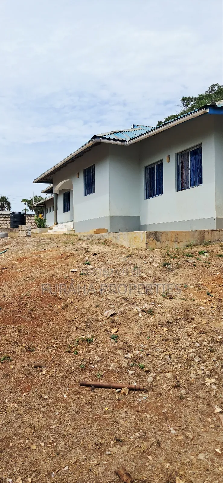 8bdrm House in Kikambala for rent in Kikambala