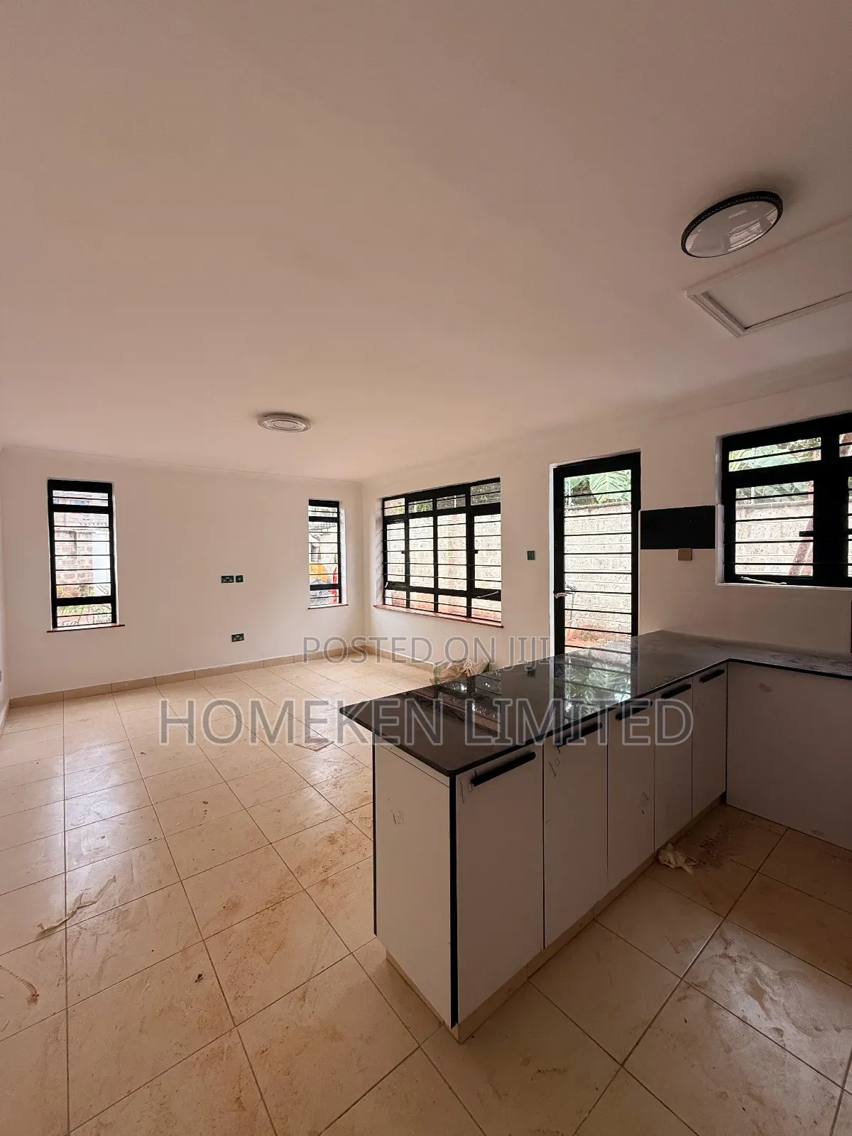 5bdrm House in Old Runda for sale in Runda