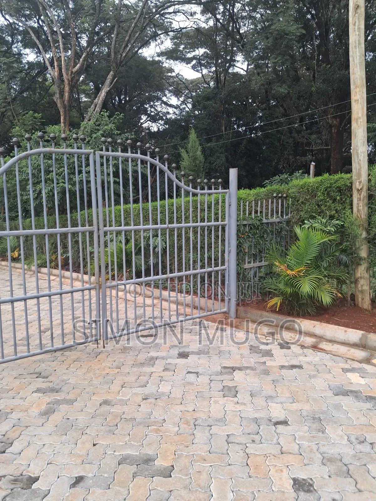 Mushrooms Gardens Estate Kiambu Road Very Prime Fully Serviced 1/2 Ac in Kiambu / Kiambu