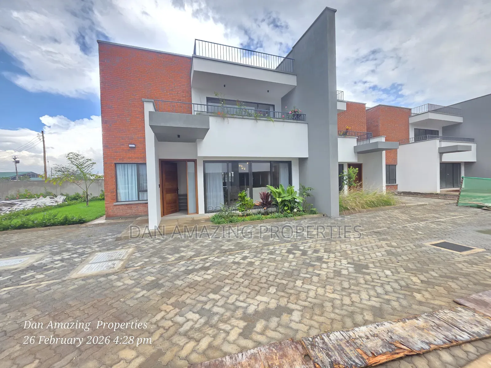 4bdrm Townhouse/Terrace in Langata Plus Dsq, Phenom Estate for sale in Phenom Estate