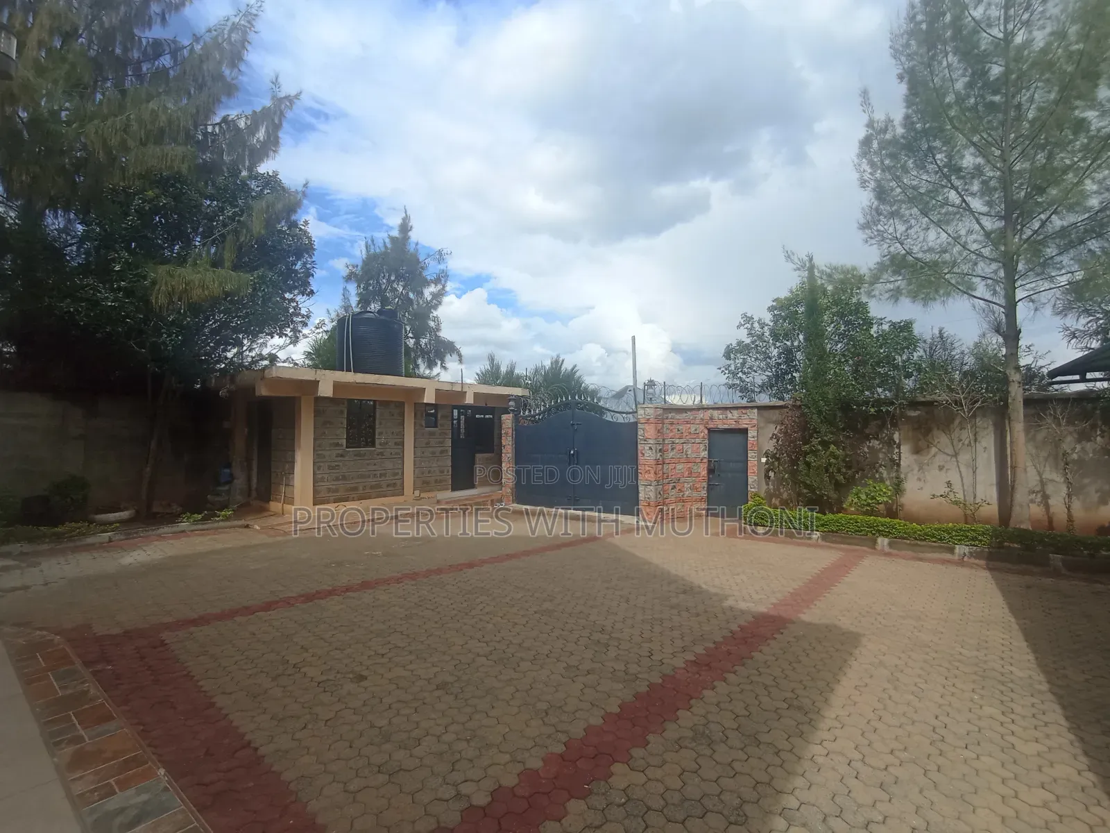 4bdrm Mansion in Rimpa for sale in Rimpa