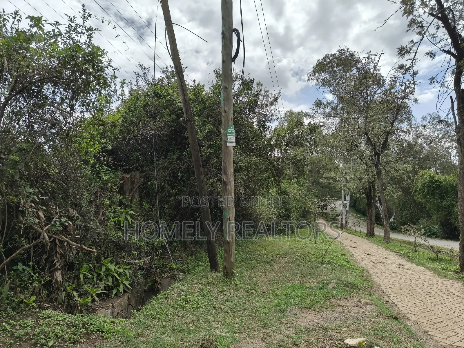 One Acre Piece of Land for Sale in Karen, Nairobi, Touching Tarmac in Karen C