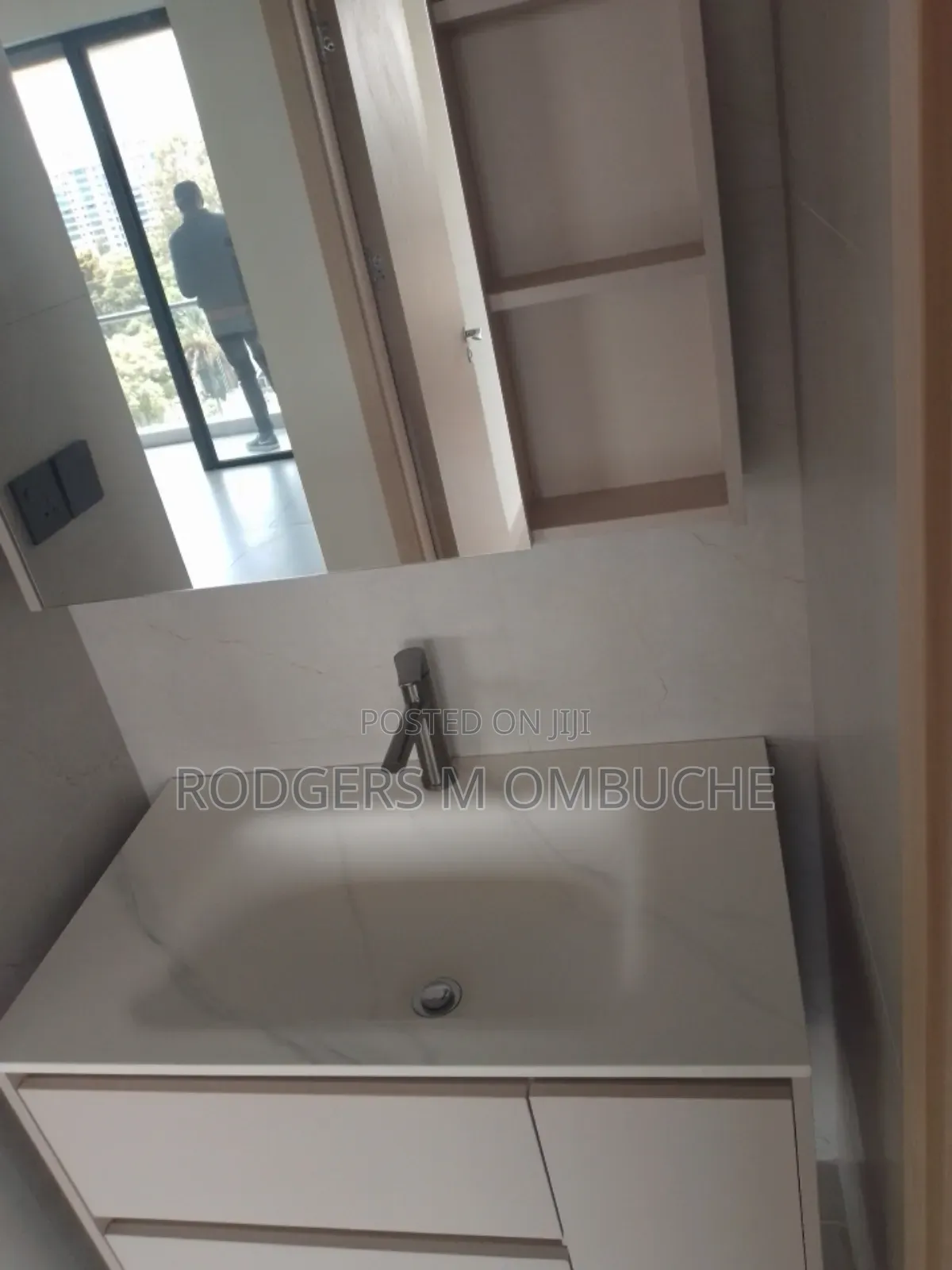 1bdrm Apartment in Riverside Drive for sale in Riverside Drive