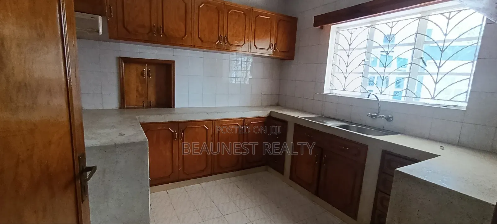 2 Bedroom Apartment Office in Raphta Road Area