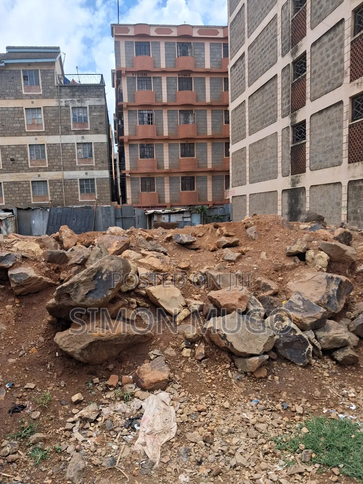 Githurai 44 Roysambu Kamiti Road 40x80 Ready Title in Githurai