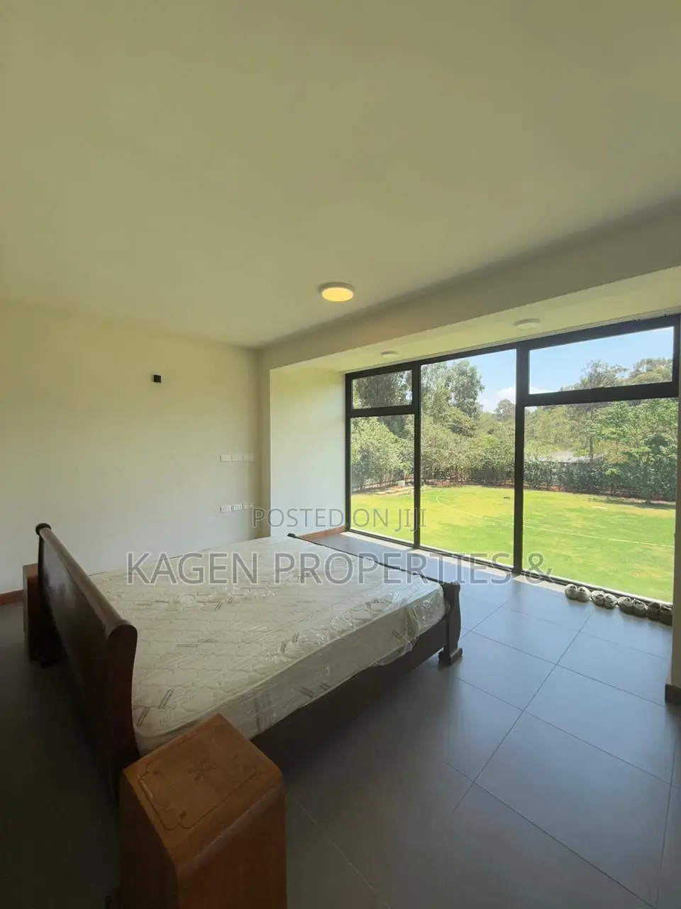 5bdrm Maisonette in Hardy for sale in Hardy