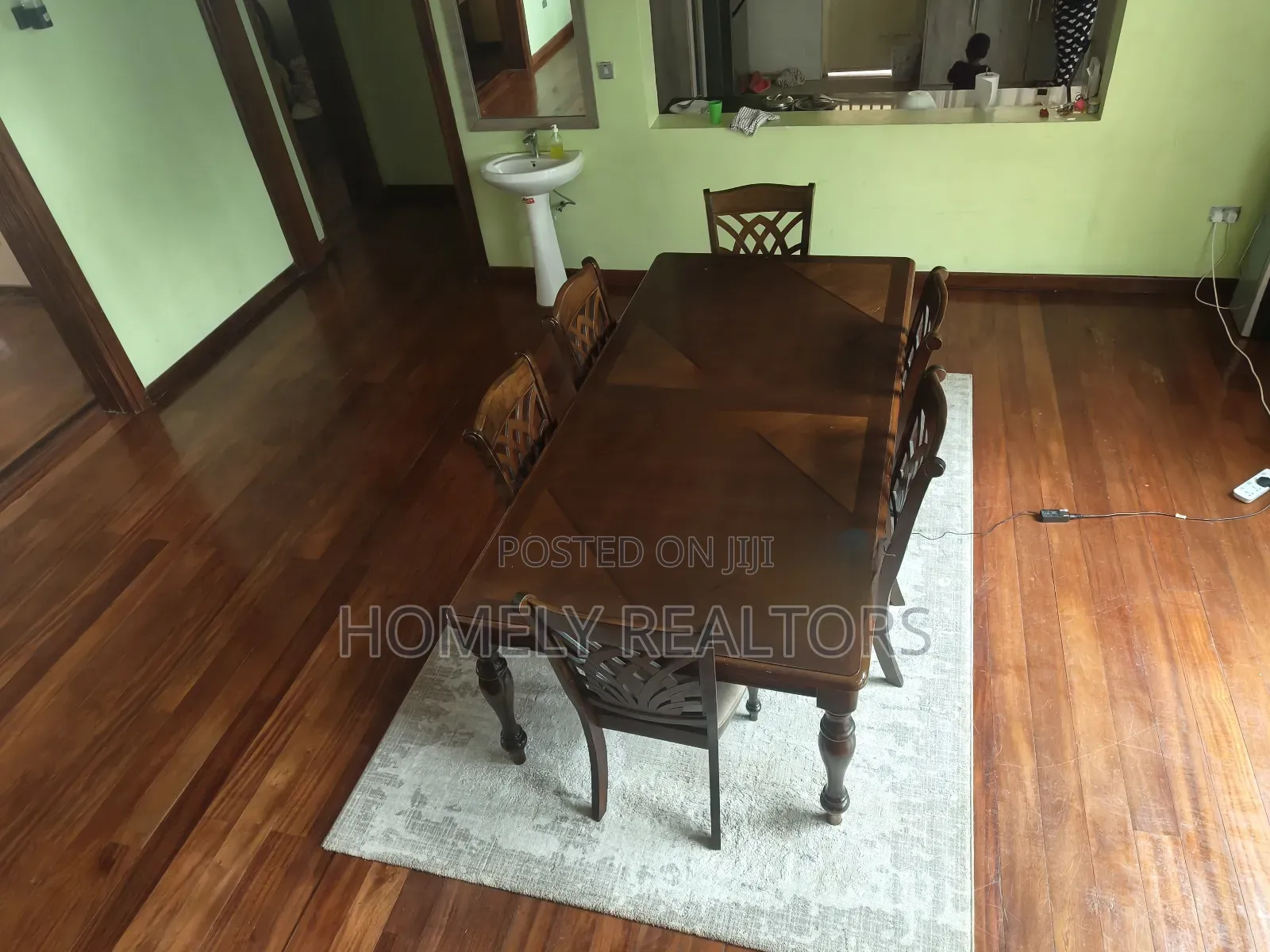 8bdrm Mansion in Kerarapon Drive for rent in Kerarapon
