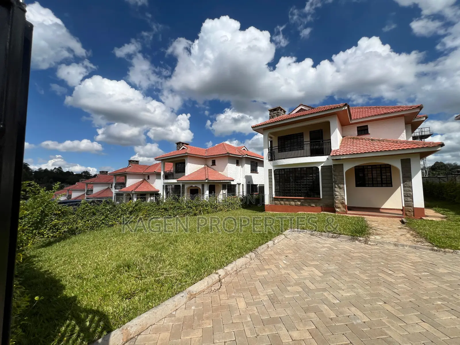 4bdrm Maisonette in Ol Keri for sale in Ol Keri