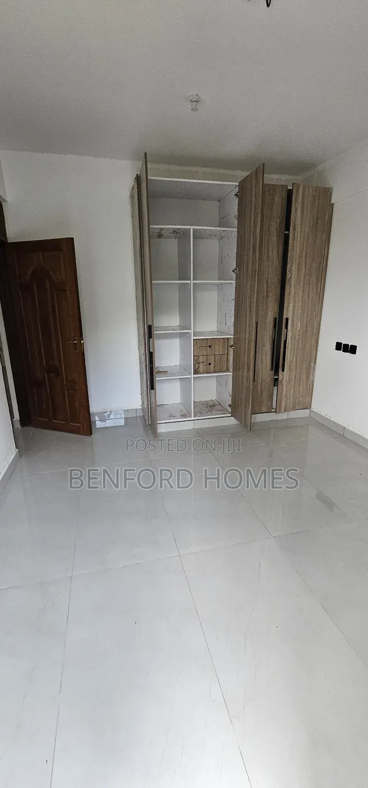 3bdrm Apartment in Nyali City Mall for sale in Nyali Mkomani