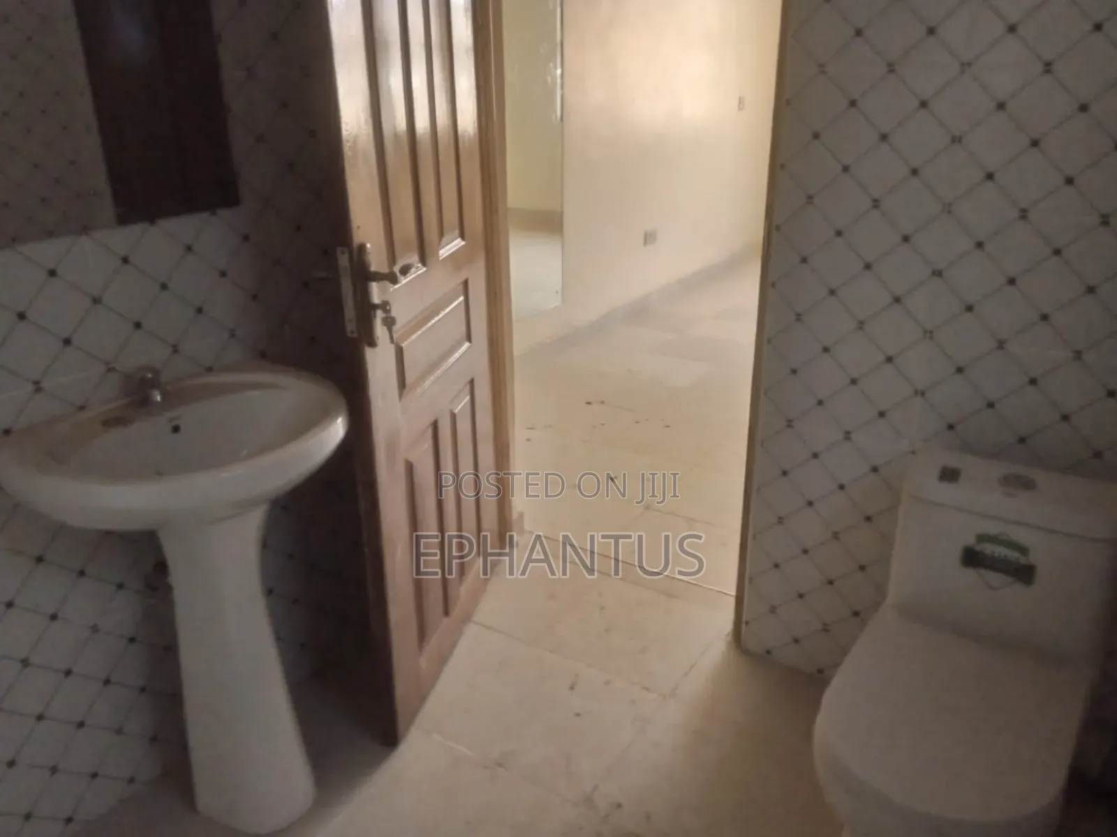 Apartment With Income For Sale in Njiru