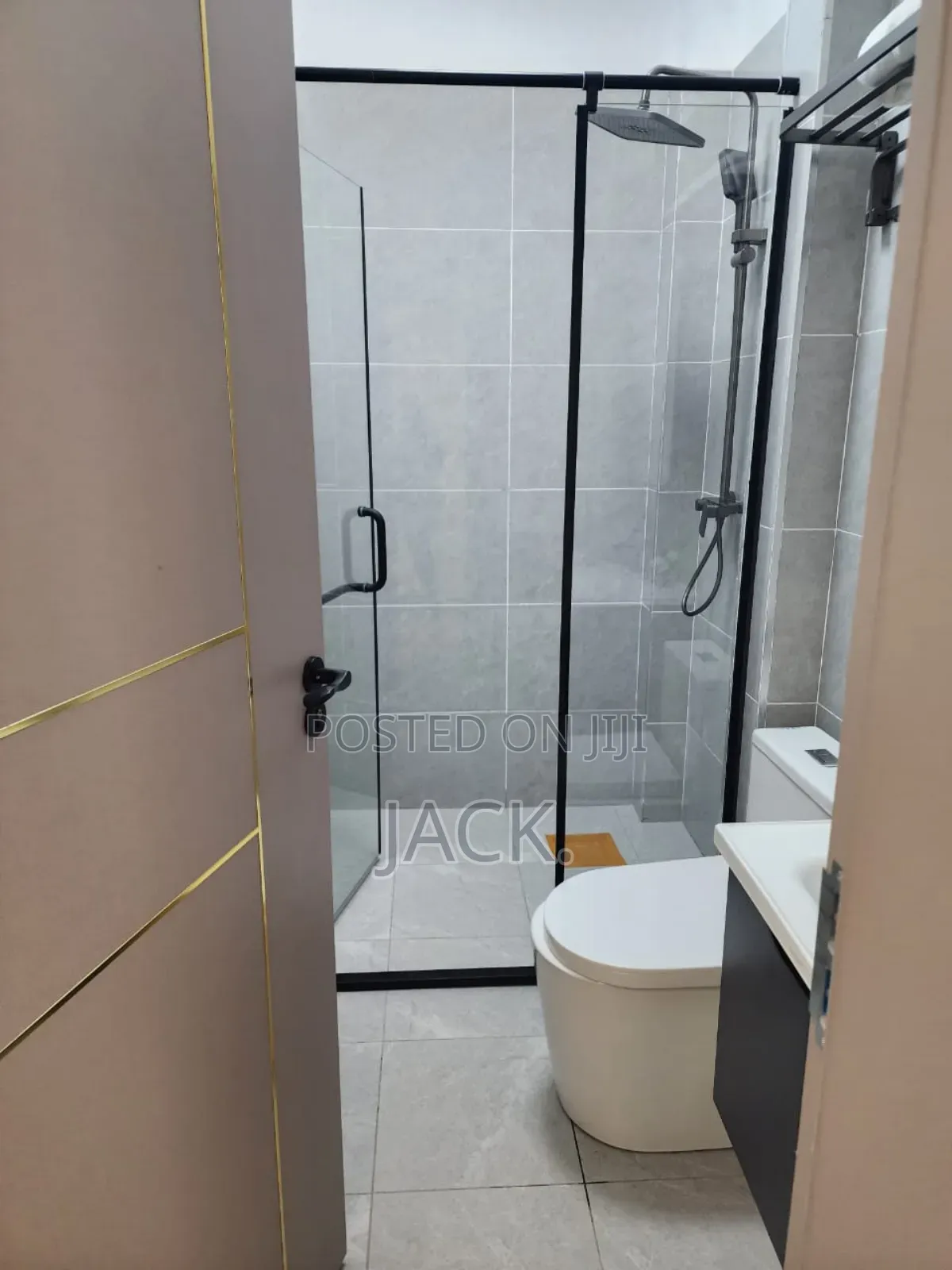 3bdrm Apartment in Westlands, Raphta Road Area for sale in Raphta Road Area