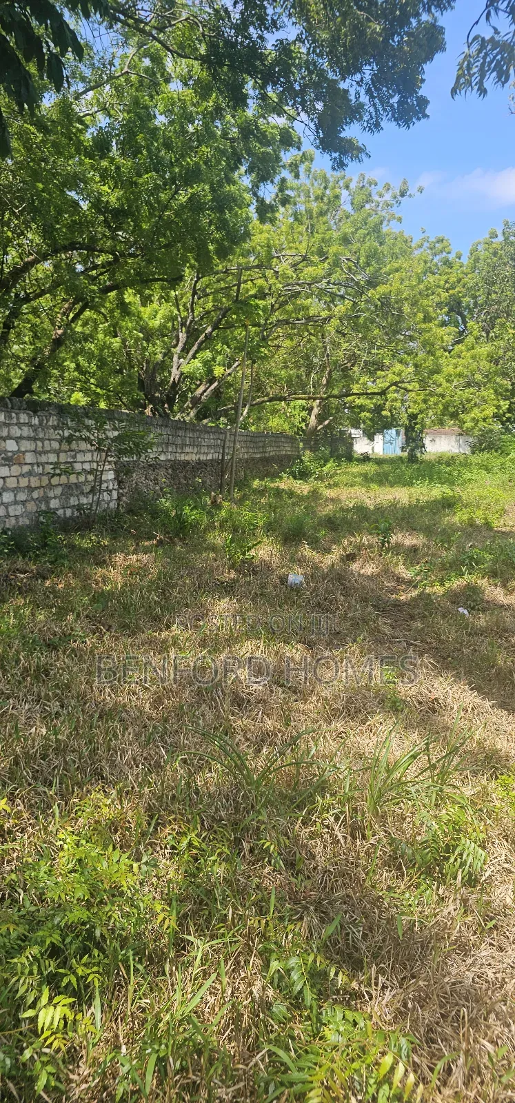 Half Acre Piece of Land on Sale Old Nyali Coral Drive in Nyali Mkomani